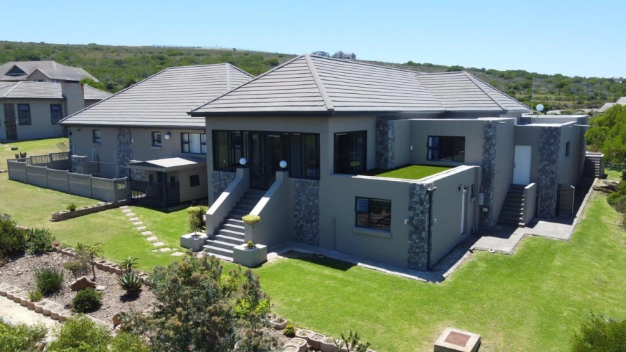 6 Bedroom Property for Sale in Aalwyndal Western Cape